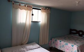 Casa confortável com garagem